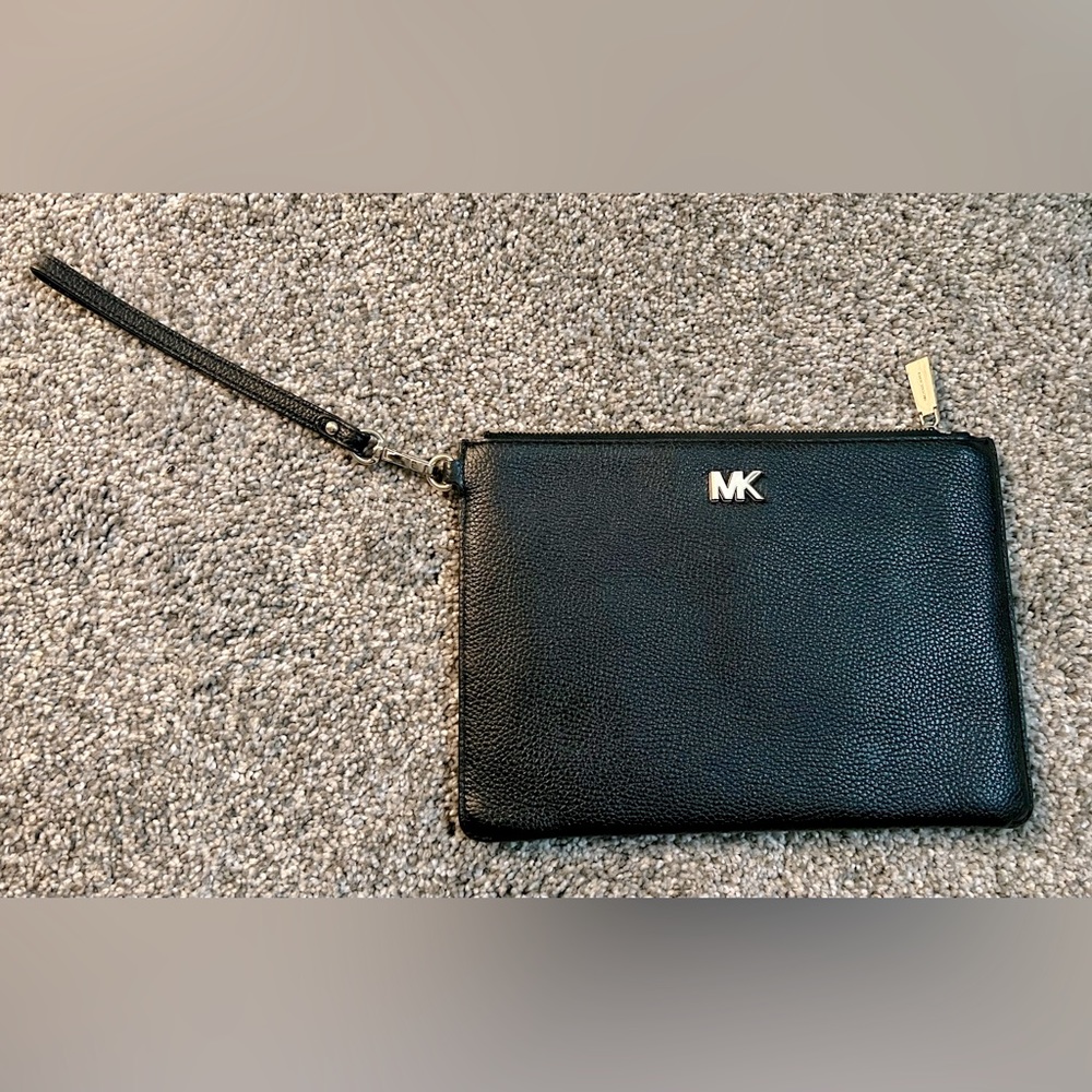 Michael Kors Medium Wristlet